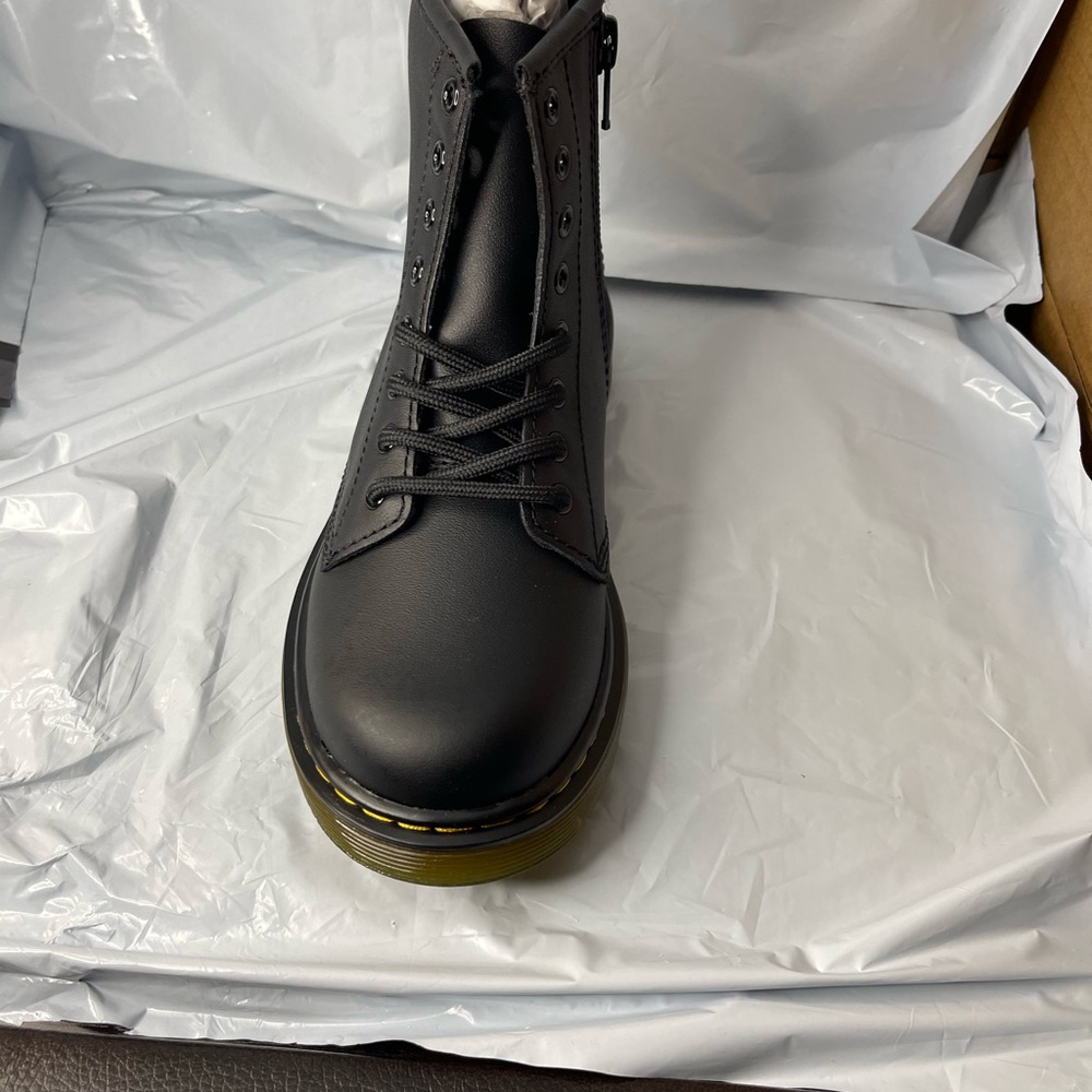 Dr. Martens 1460 Originals Union Jack 8 Eye Lace Up Boo